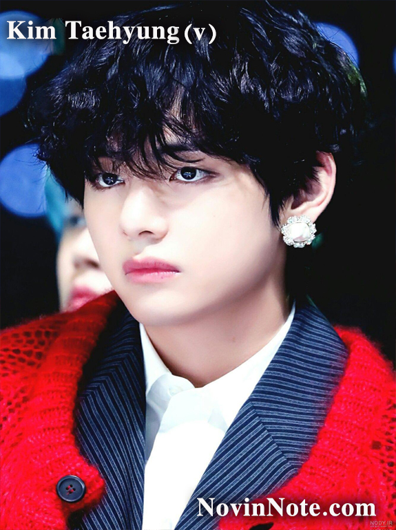 بیوگرافی اعضای گروه بی تی اسkim-taehyung-v کیم تهیونگ یکی از اعضای BTS کیم تهیونگ، که با نام هنری V شناخته می‌شود، یکی از اعضای برجسته گروه BTS است. او در تاریخ ۳۰ دسامبر ۱۹۹۵ در منطقه Seo District شهر دئگو، کره جنوبی به دنیا آمد و در شهرستان Geochang بزرگ شدداستان‌های کمتر شنیده‌شده از BTS 